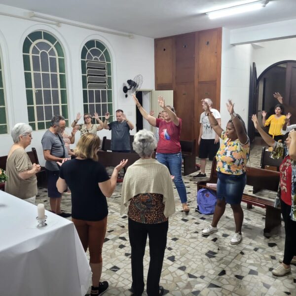 Grupo de oração realiza o seu encontro hoje na matriz!